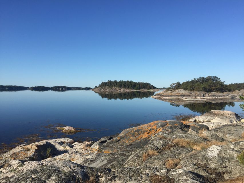 Stockholm: Morning Kayak Tour in the Archipelago with Lunch - Two hours through Stockholm’s archipelago