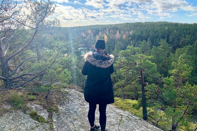 Stockholm: Nature Reserve Hiking Tour with Campfire Lunch - A secluded lunch with Swedish fika