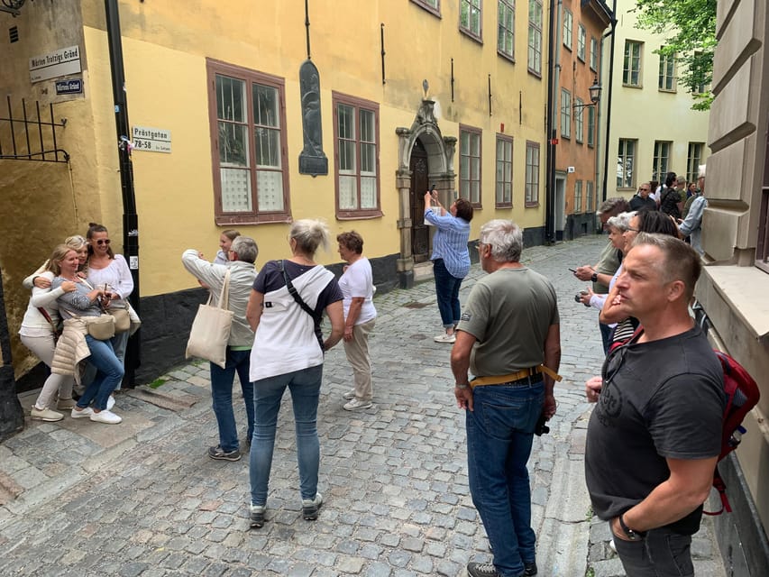 Stockholm: Old Town Guided Walking Tour (English / Deutsch) - Royal Palace and Stockholm Cathedral