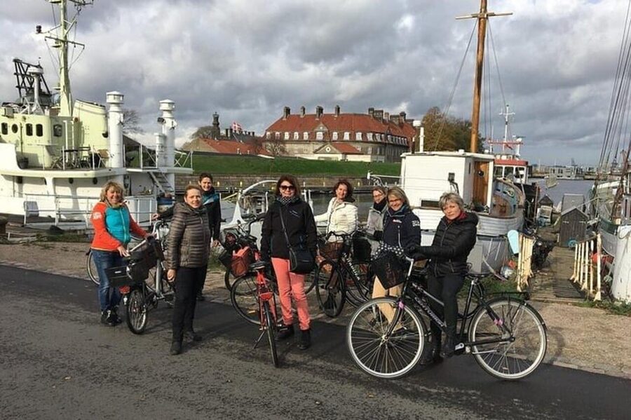 Stockholm : Old Town private Walking Tour with a guide - Key points at a glance