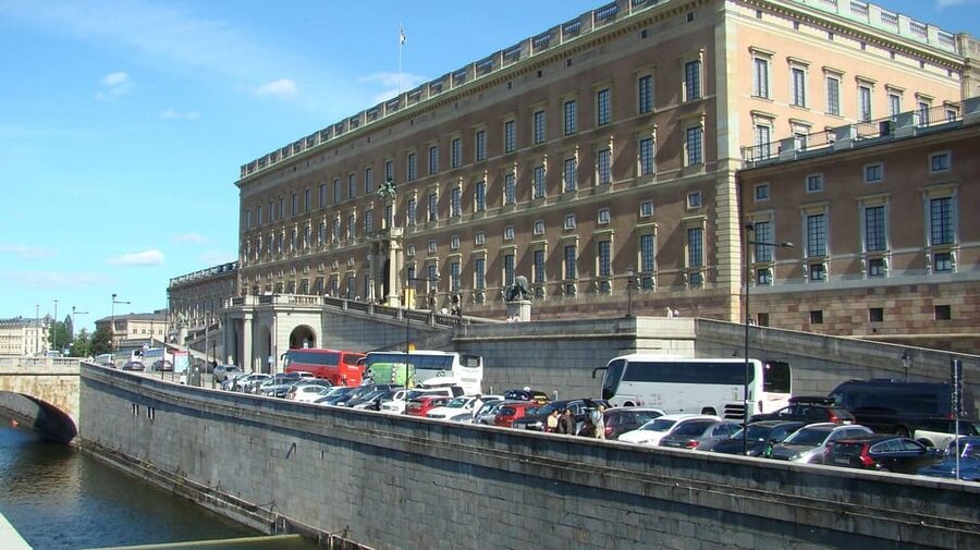 Stockholm: Old Town Walking Tour and the Vasa Museum - The Royal Palace, with more than 600 rooms