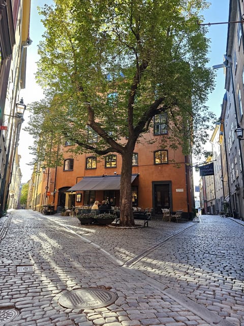 Stockholm: Old Town Walking Tour, stories and secrets - Key points at a glance