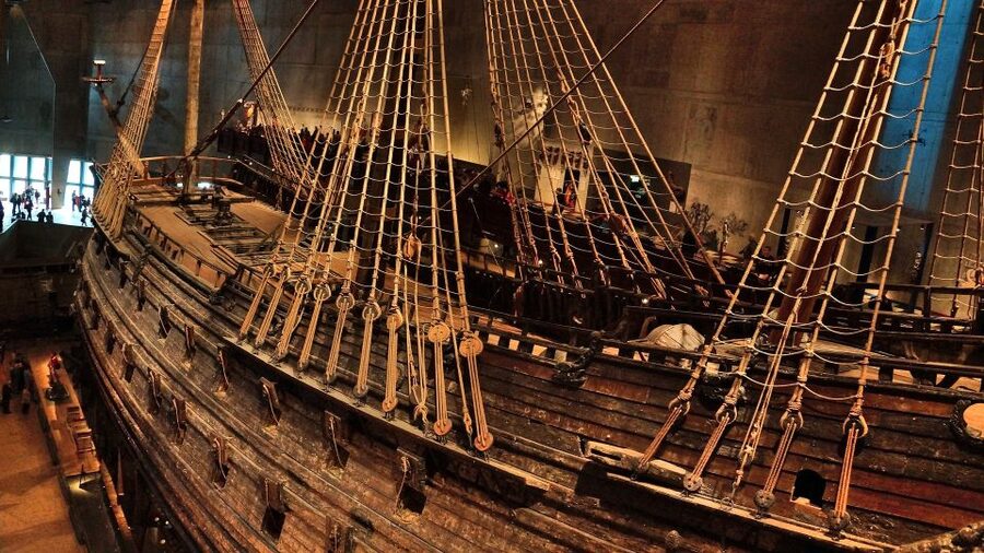 Stockholm: Old Town Walking Tour w/ Vasa Museum & Boat Ride - Walking Through Gamla Stan’s Big Stories