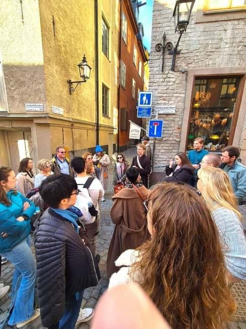 Stockholm: Old Town Walking Tour with Local Guide - Why this two-hour walk works well in Stockholm