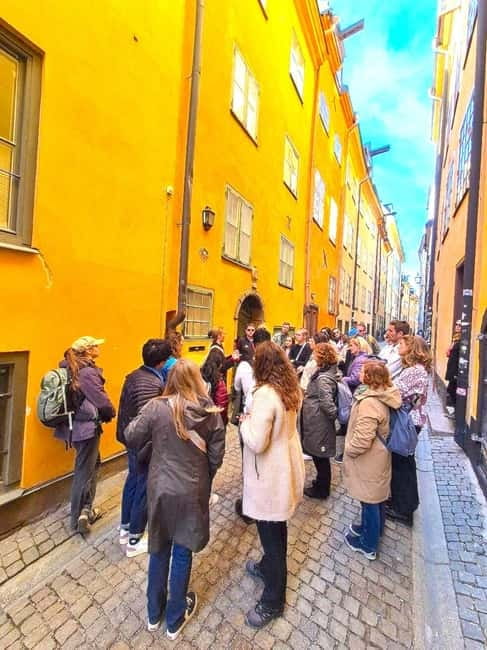 Stockholm: Old Town Walking Tour with Local Guide - Gamla Stan: your introduction to medieval Stockholm