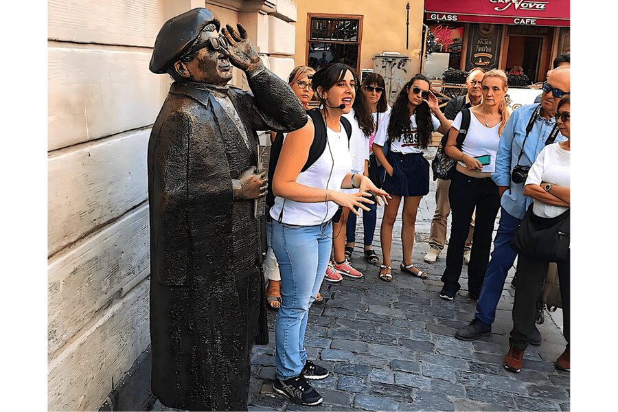Stockholm: Old Town Walking Tour with Local Guide - Riddarholmen brings open water and medieval stone