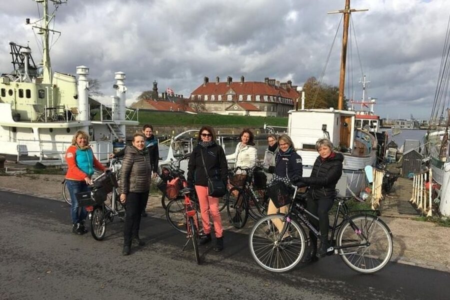 Stockholm: Private Custom Walking Tour With A Tour Guide - Seeing museums without paying museum admission