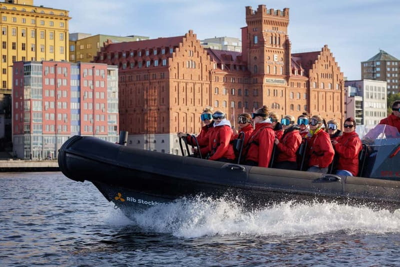 Stockholm: RIB Speed boat tour incl. island visit - Passing Vaxholm and entering the archipelago