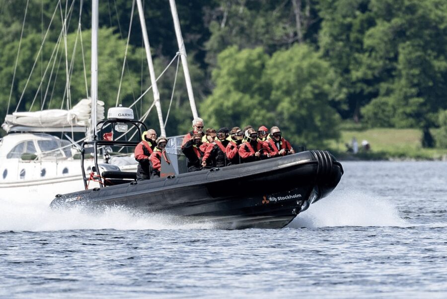 Stockholm: RIB Speed boat tour incl. island visit - Two hours on Grinda nature reserve