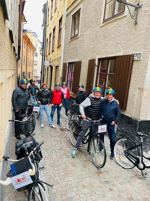 Stockholm's Best Bike Tour! (English / Deutsch) - City Hall, Riddarholmen, and the edge of Gamla Stan