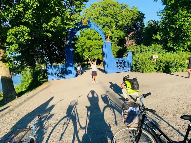 Stockholm's Best Bike Tour! (English / Deutsch) - The pace, hills, brakes, and fitness question