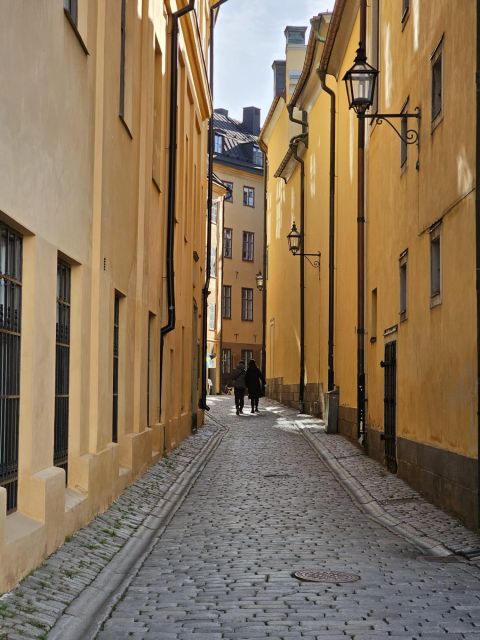 Stockholm: Secrets of Gamla Stan Guided Tour w/ Fika Option - Winter cold, summer comfort, and what to wear
