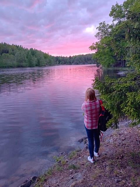 Stockholm: Sunset Hike in Tyresta National Park with Meal - Why the Small Group Matters