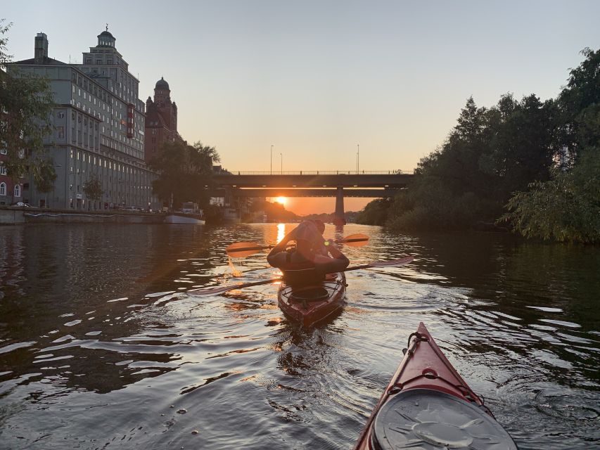 Stockholm: Sunset Kayak Tour in the City + Swedish Fika - Why kayaking gives you a different Stockholm