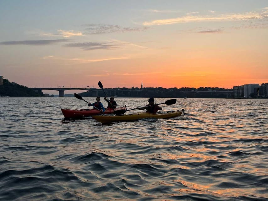 Stockholm: Sunset Kayak Tour in the City + Swedish Fika - How difficult is the kayaking?
