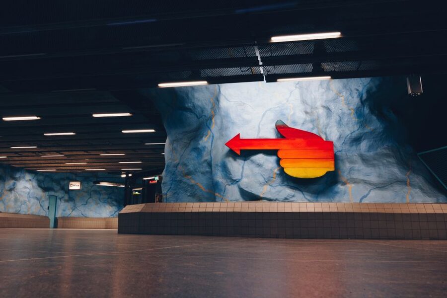 Stockholm: Underground Metro Art Ride with a Local Guide - What you see beneath the city