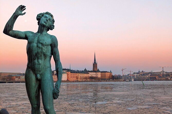 Stockholm Walking Tour – Gamla Stan Highlights - Riddarholmen and the royal dead