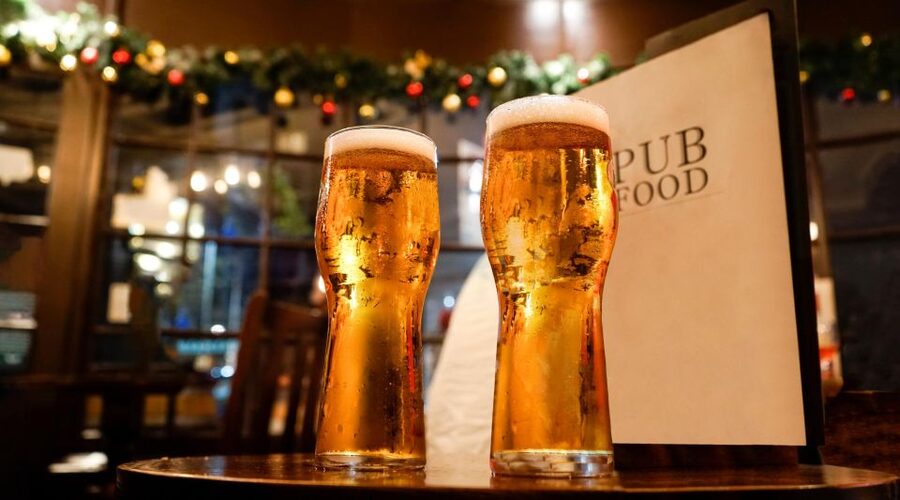 Swedish Beer Tasting Tour in Stockholm Old Town Pubs - The 3-Hour Option: Six Beers With Swedish Snacks