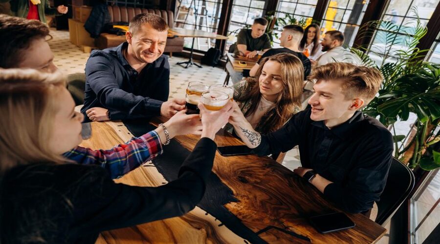 Swedish Beer Tasting Tour in Stockholm Old Town Pubs - The 4-Hour Evening: Eight Beers and a Three-Course Meal
