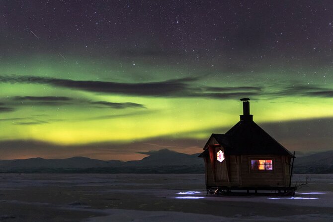 The Ultimate Aurora Photo Adventure - The guides are a major part of the value