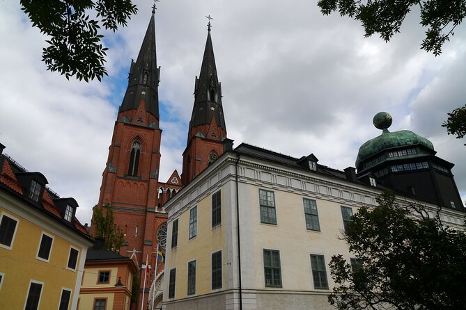 Uppsala Must See 2h city walk - 2h tour of all big attractions! - Starting at Riddartorget beside Uppsala Cathedral